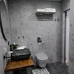 Апартаменты Hales Old Town Urban *