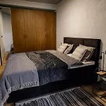 Апартаменты Hales Old Town Urban *