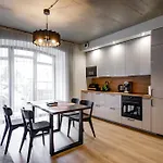 Апартаменты Hales Old Town Urban *